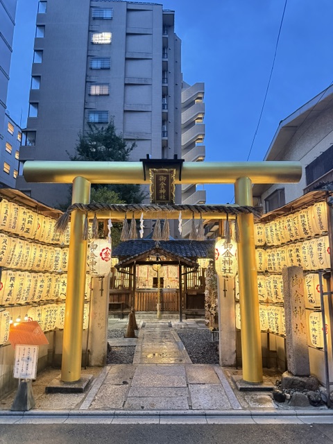 御金神社/クリスタル矯正歯科クリニック
